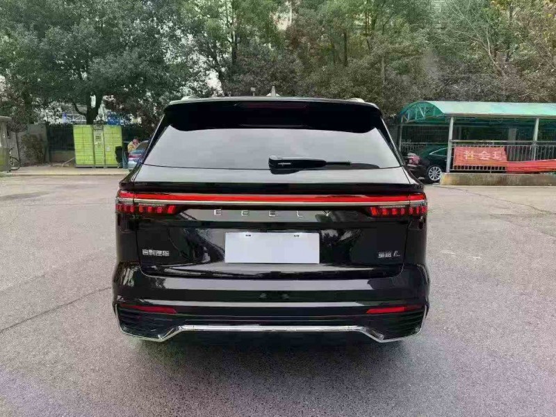 衡阳25年吉利星越8