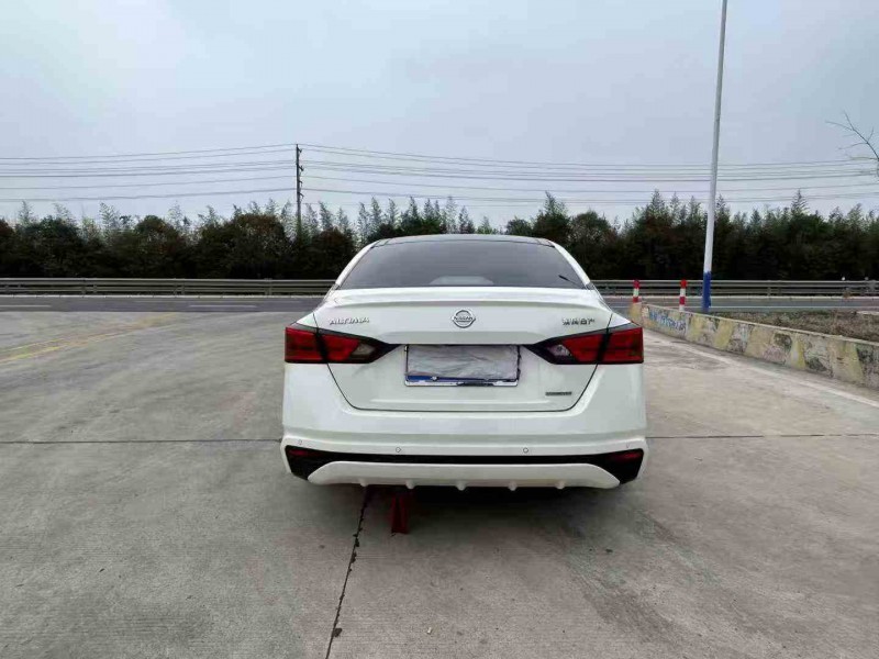 徐州22年日產天籟4