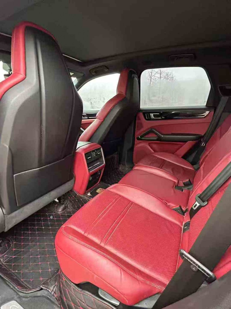 徐州19年保时捷卡宴8