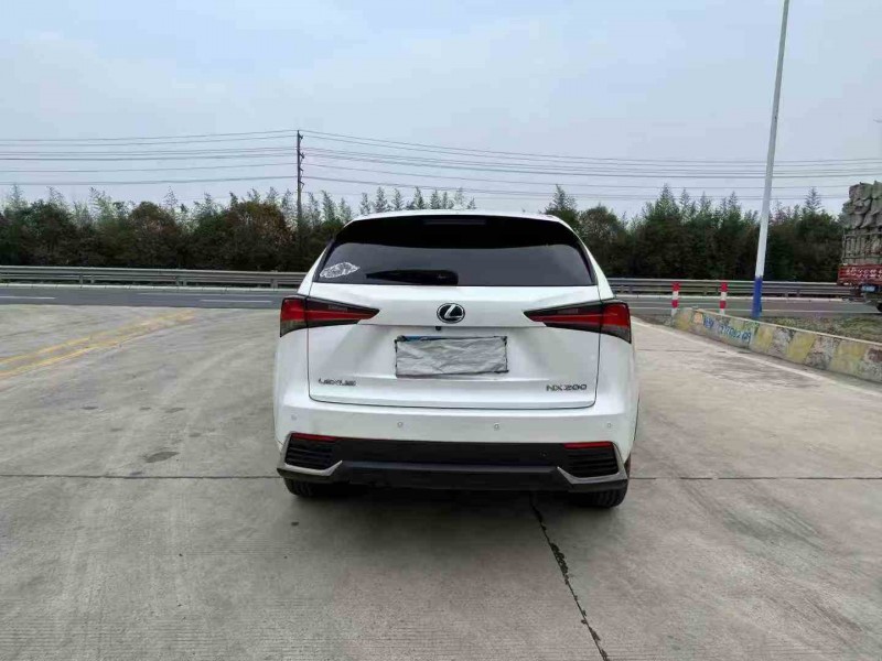 徐州18年雷克萨斯NX2