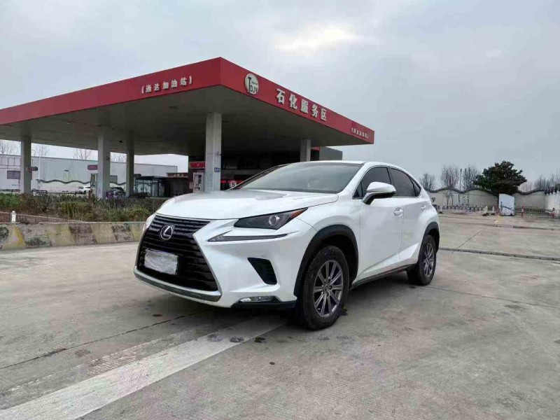 徐州18年雷克萨斯NX4