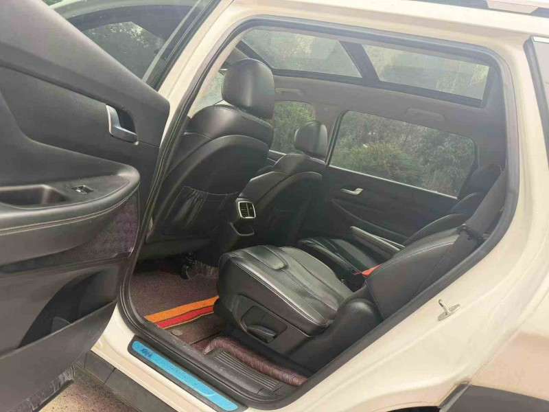 邵阳20年现代新胜达6