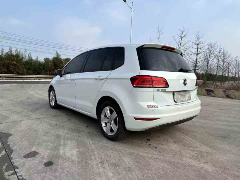 徐州18年大众高尔夫·嘉旅5