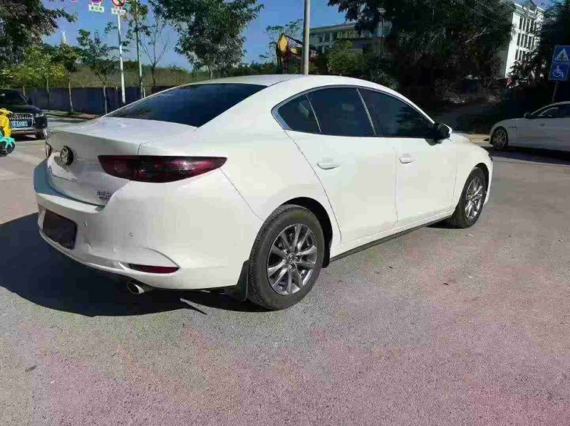 南宁21年马自达昂克赛拉7