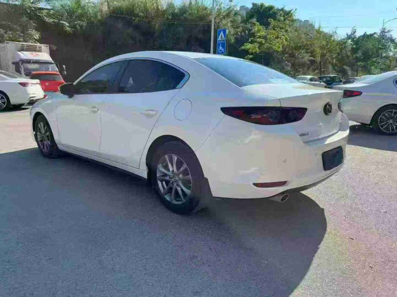 南宁21年马自达昂克赛拉8