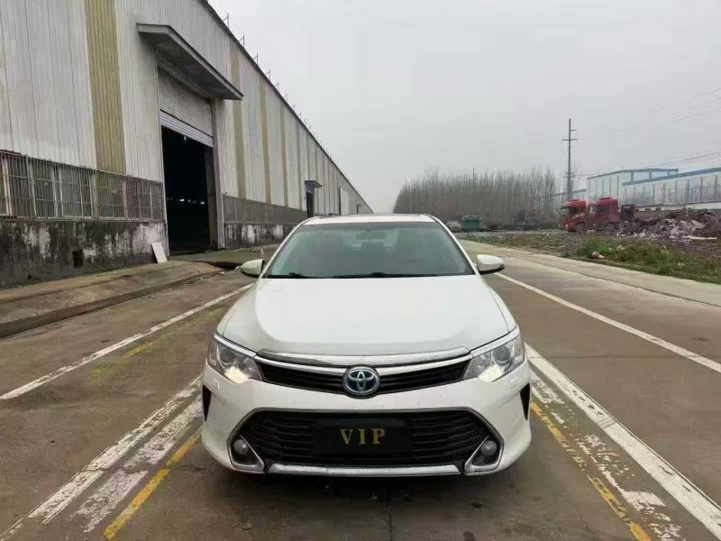 菏澤17年豐田凱美瑞1