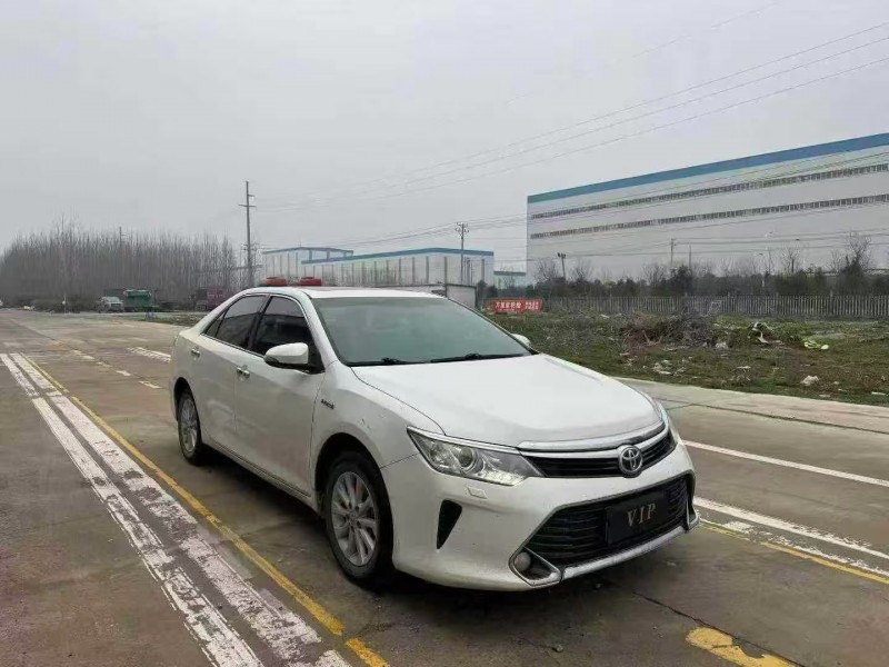 菏澤17年豐田凱美瑞3