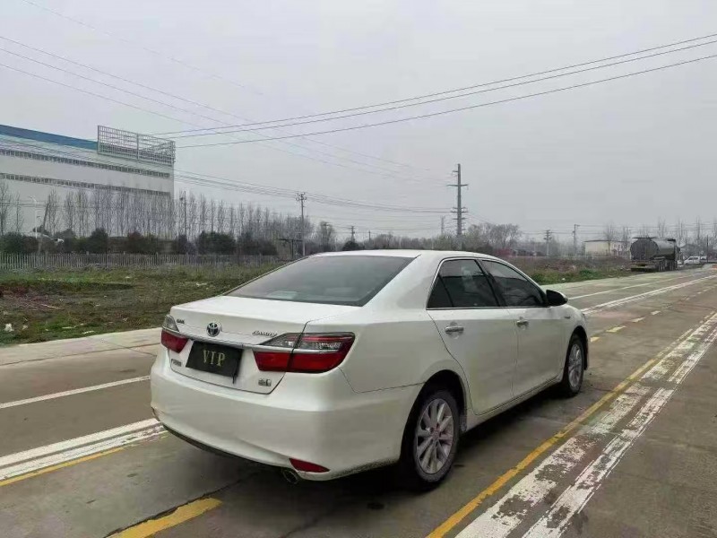 菏澤17年豐田凱美瑞8