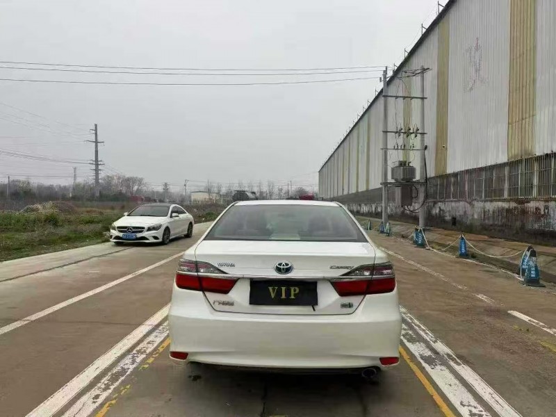 菏澤17年豐田凱美瑞9