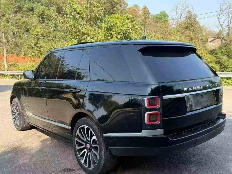 张家界16年路虎揽胜行政7