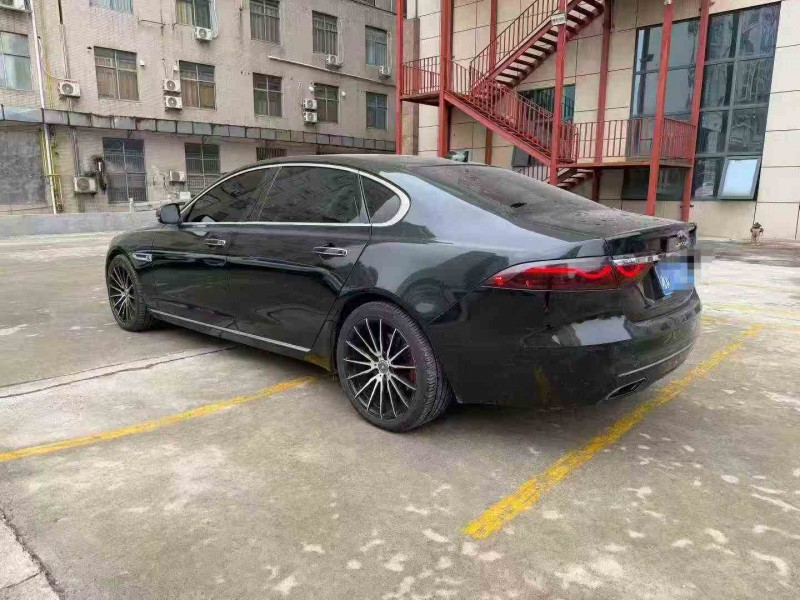 昭通17年捷豹XFL8