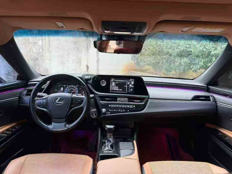 汕头22年雷克萨斯ES6