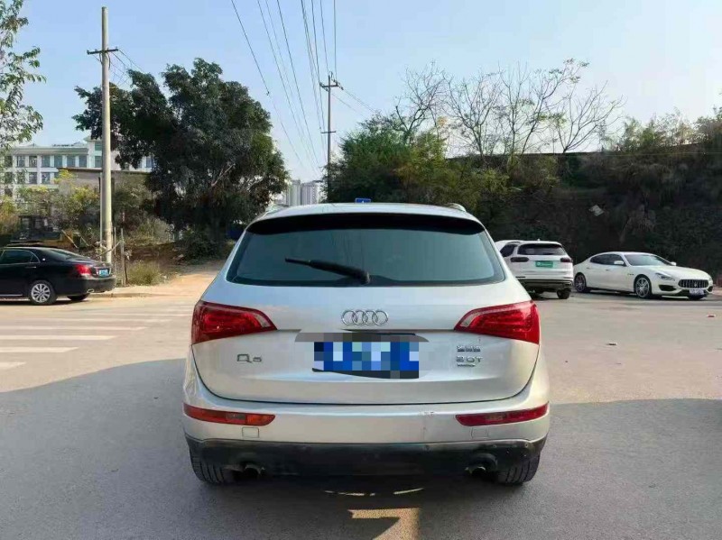 南宁10年奥迪Q59