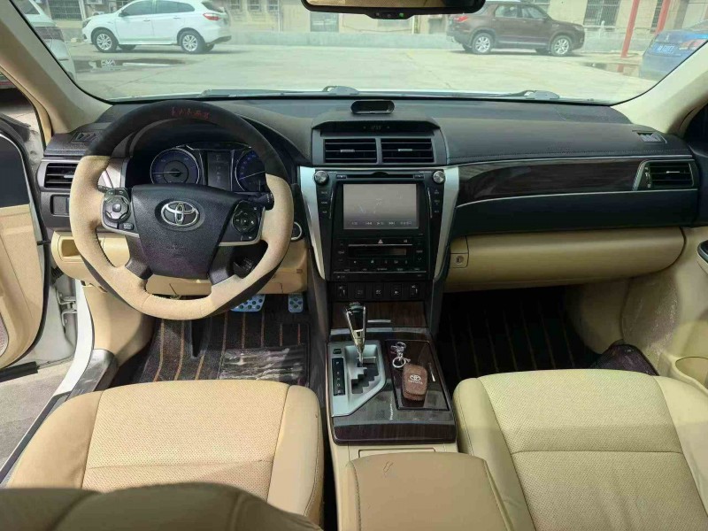 湘潭17年丰田凯美瑞4