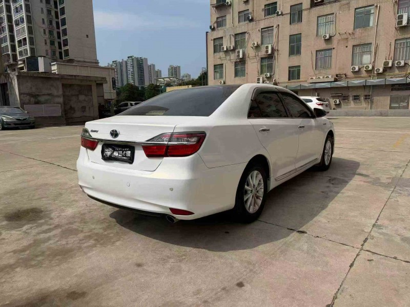 湘潭17年丰田凯美瑞7