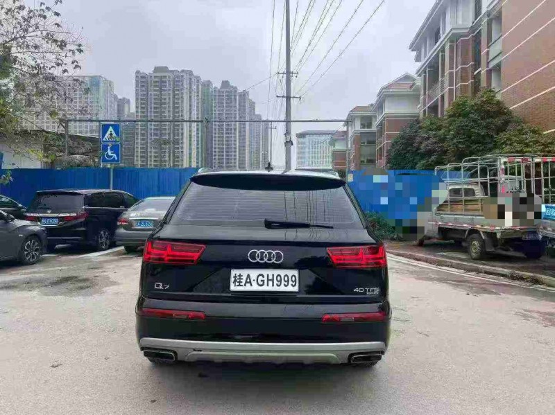 南寧16年奧迪Q79