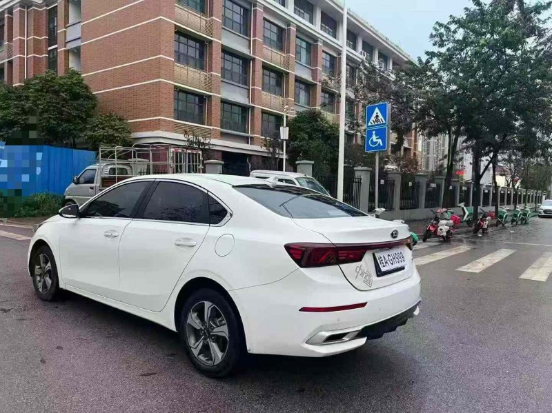 南宁20年起亚K38