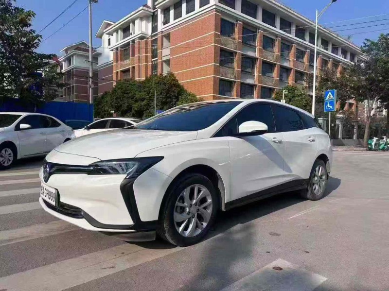 南宁24年别克微蓝3