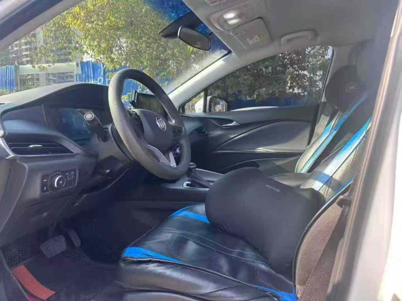 南宁24年别克微蓝4