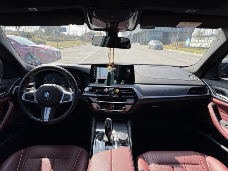 盐城21年宝马5系8