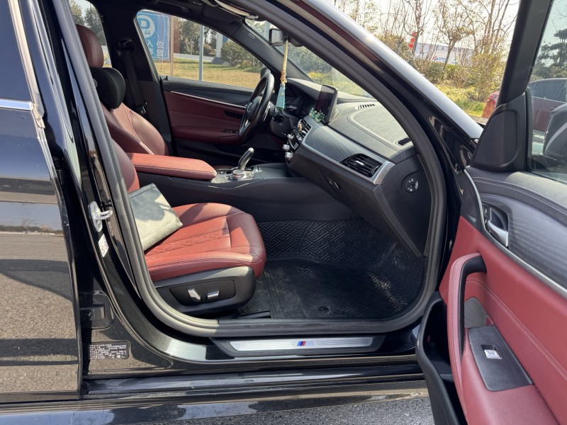 盐城21年宝马5系9