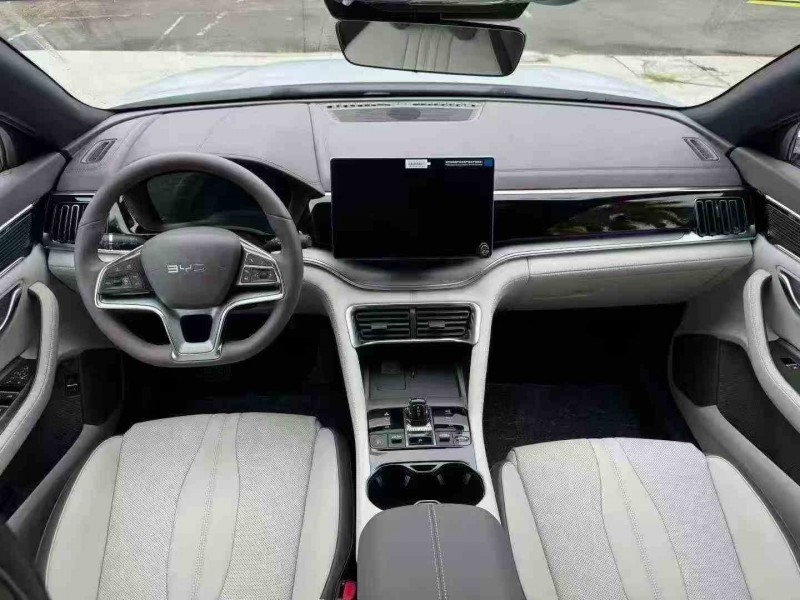 汕头25年比亚迪宋5