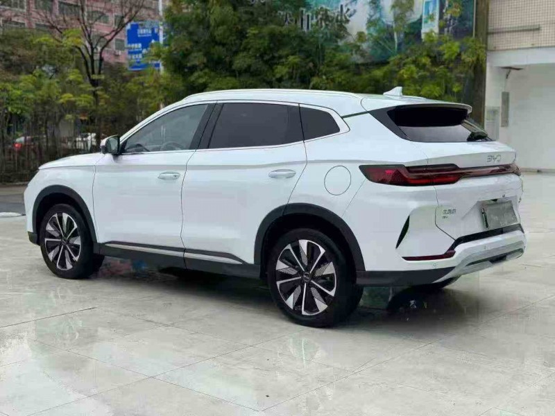 汕头25年比亚迪宋8