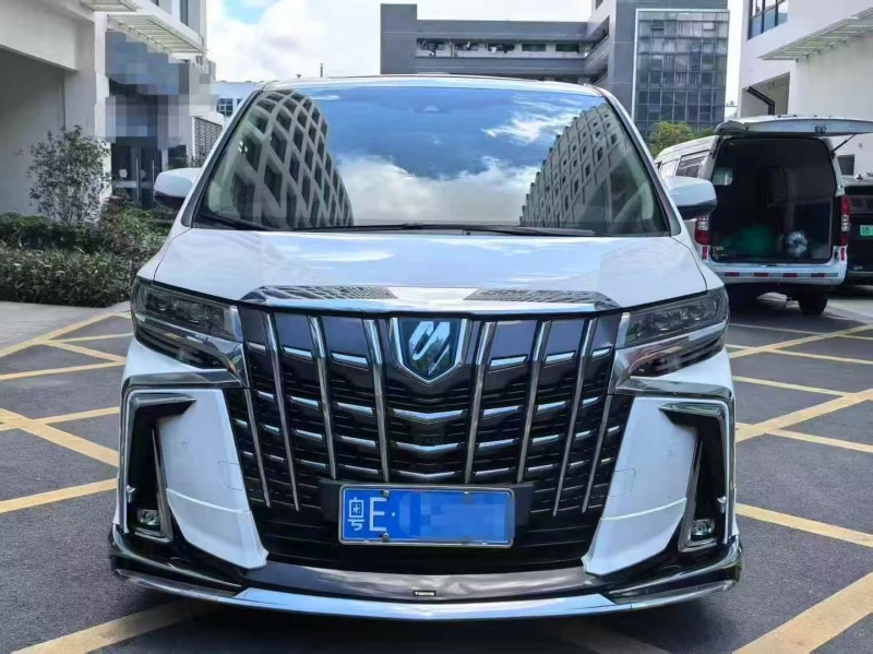 深圳22年丰田埃尔法1