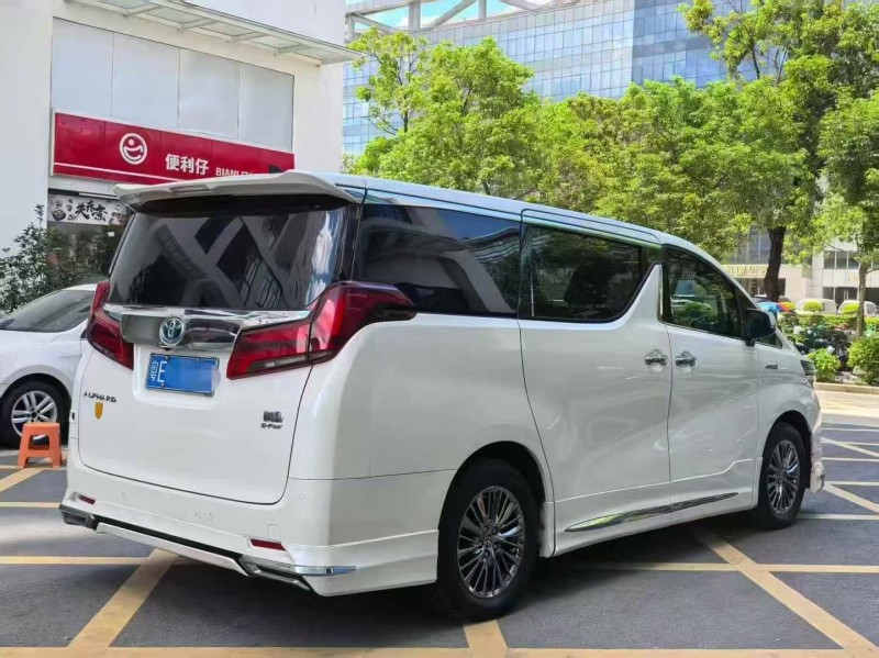 深圳22年丰田埃尔法9