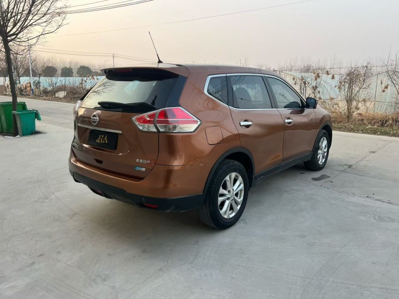 徐州15年日產奇駿4