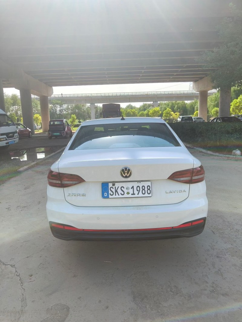 青岛23年大众朗逸9