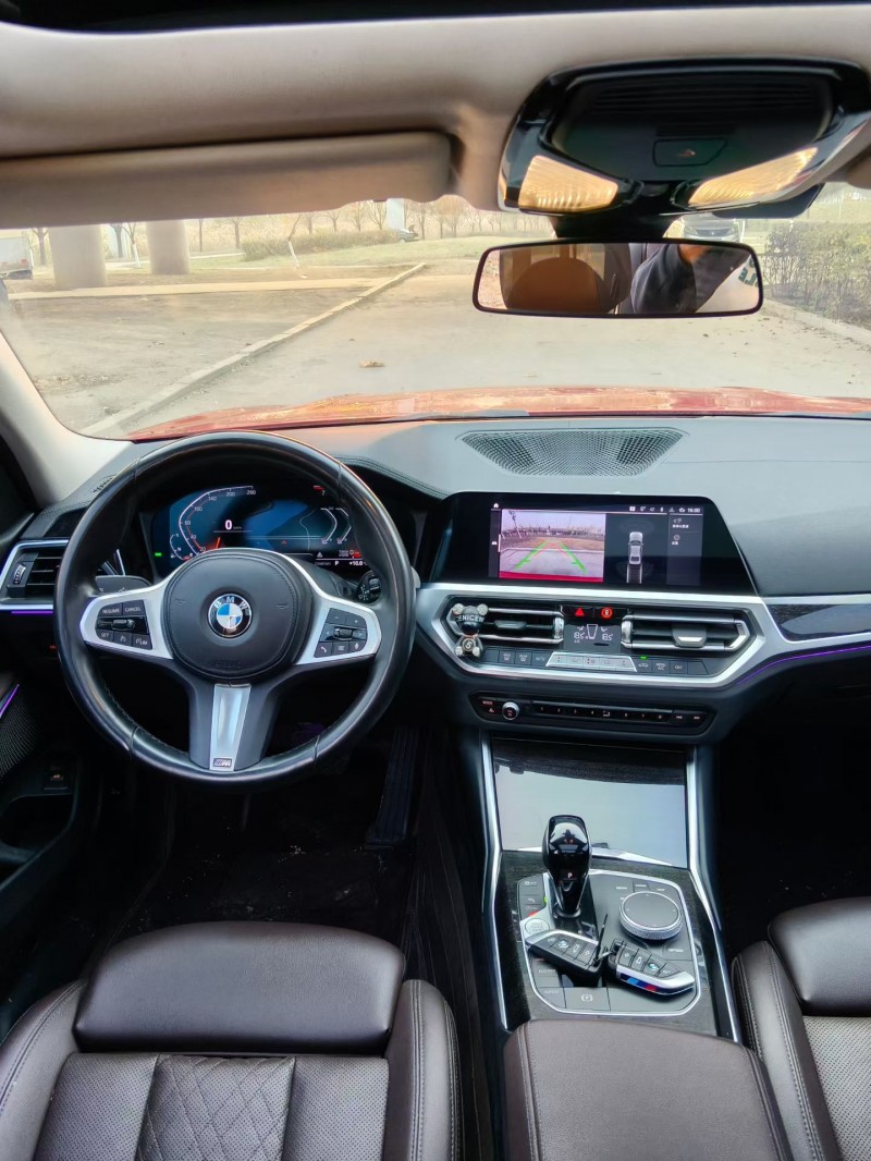 青岛22年宝马3系5