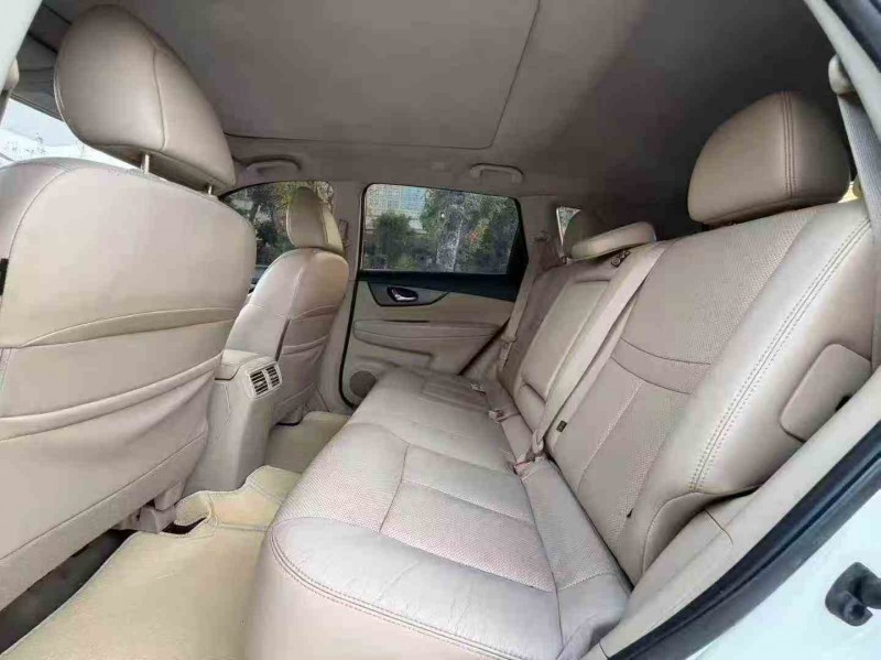 湛江17年日产奇骏4