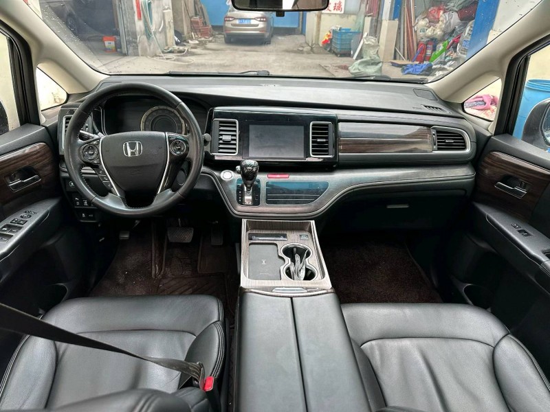 潍坊18年本田艾力绅5