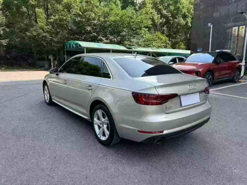 岳阳18年奥迪A4L8