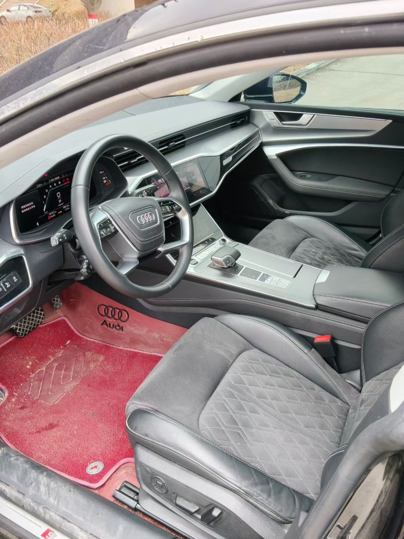 青岛25年奥迪A7L4