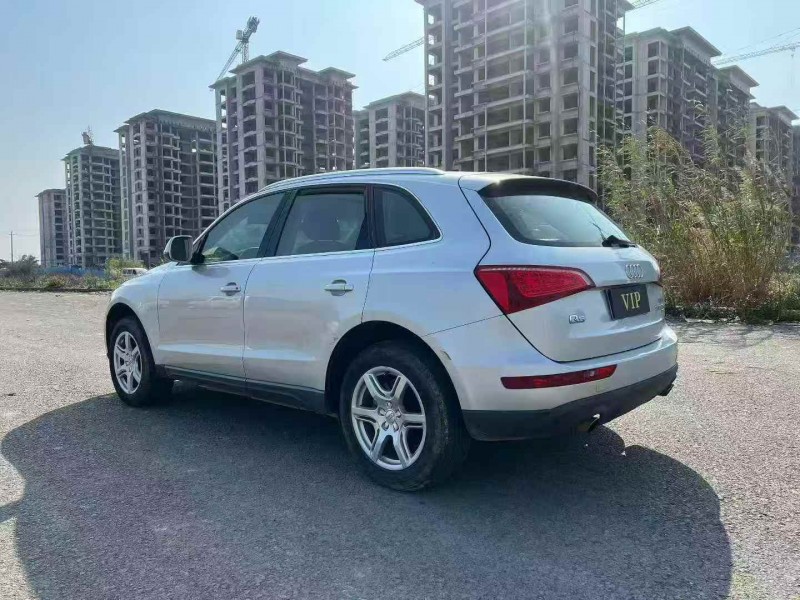 钦州11年奥迪Q57