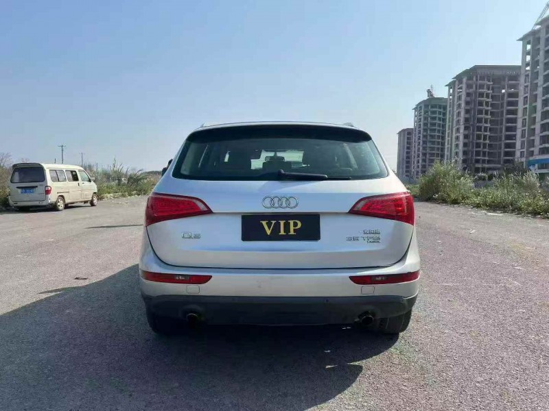 钦州11年奥迪Q58