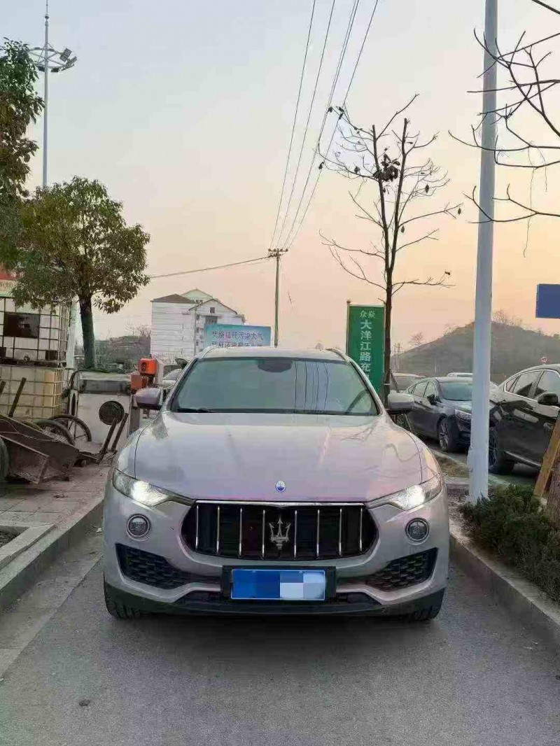 常德17年玛莎拉蒂Levante1