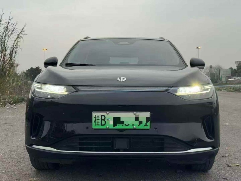 北海22年零跑汽车C111