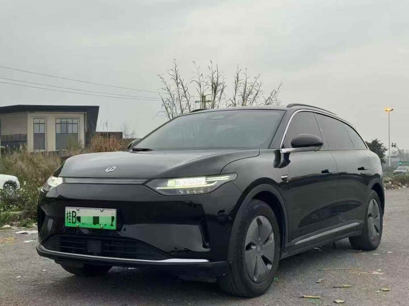 北海22年零跑汽车C113