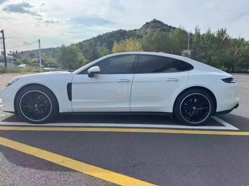 广州22年保时捷帕拉梅拉2