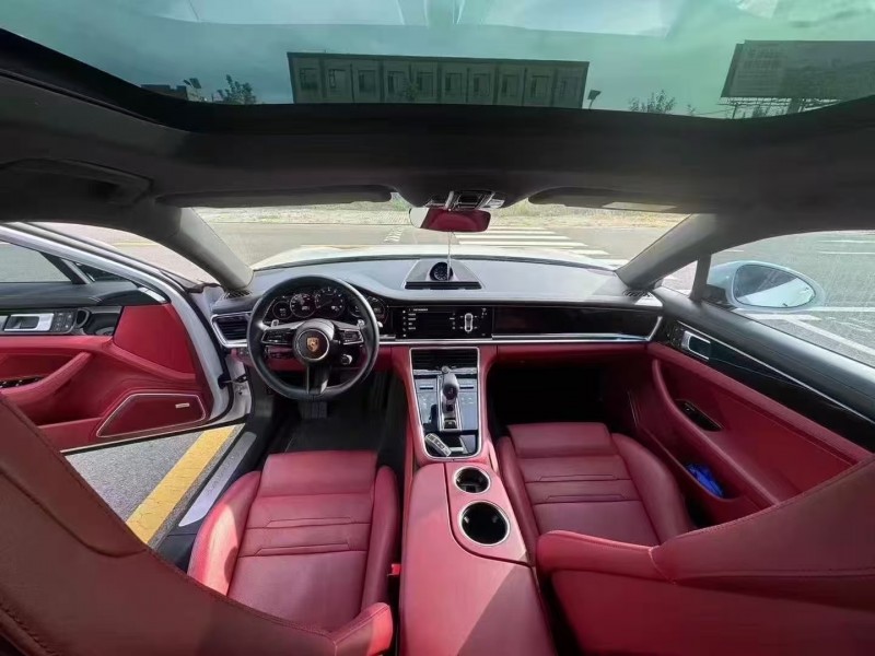 广州22年保时捷帕拉梅拉8