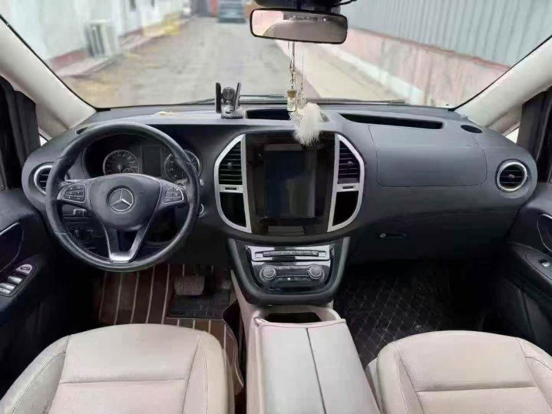 濰坊18年奔馳威霆5