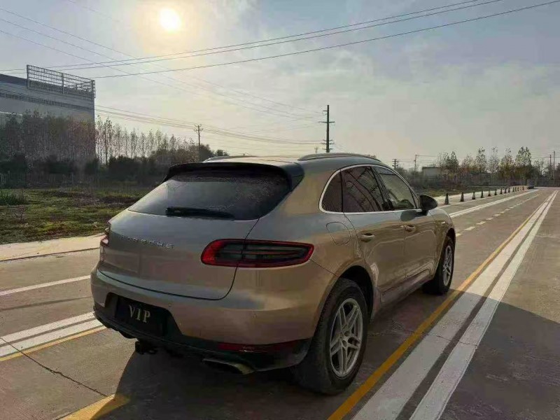 菏泽16年保时捷Macan8