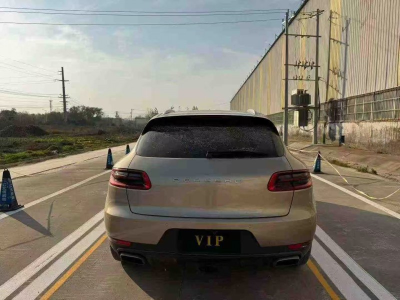 菏泽16年保时捷Macan9