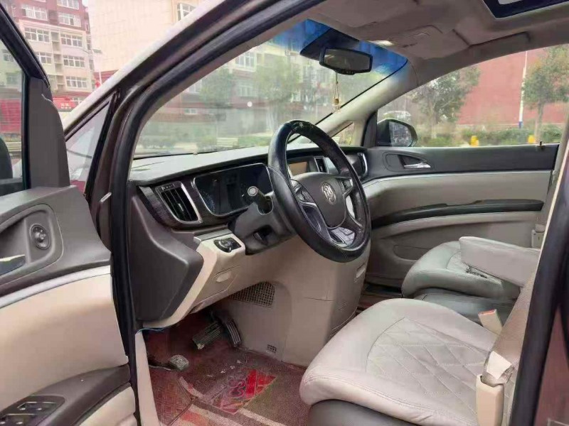 济宁13年别克GL84