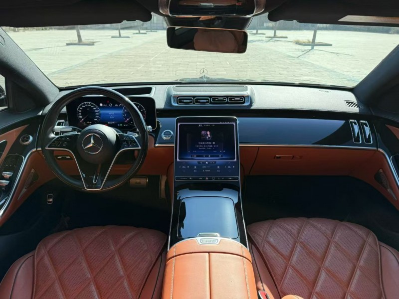 唐山23年奔驰迈巴赫S级4