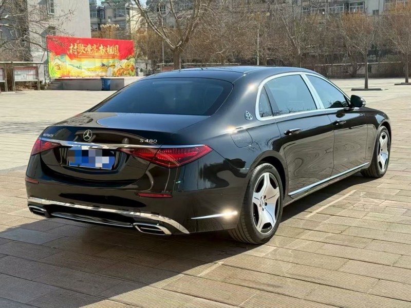 唐山23年奔驰迈巴赫S级7