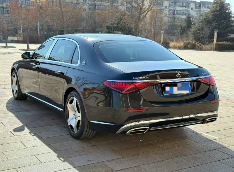 唐山23年奔驰迈巴赫S级8